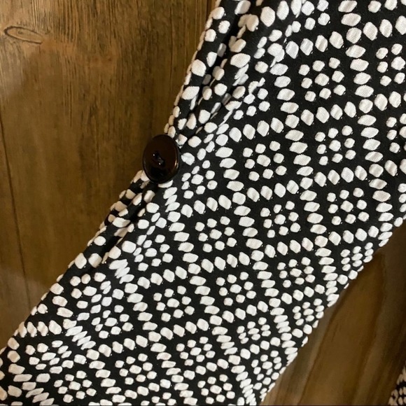 Habitat Black and White textured top size small - Picture 3 of 5